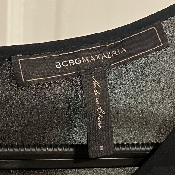 #38 BCBGMAXAZRIA • ABSTRACT • HI LO TANK - Picture 3 of 6